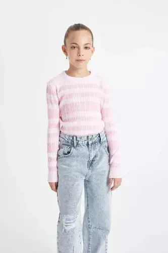 Girls' Standard Fit Crewneck Sweater C6974A824AU - 1