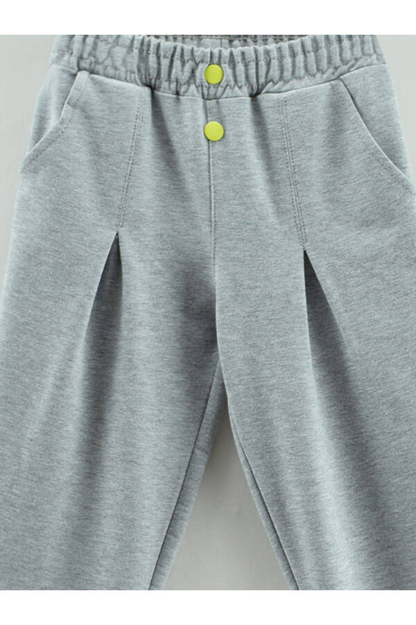 Girl's Sweatpants with Pockets and a Crinkle Sound - 5