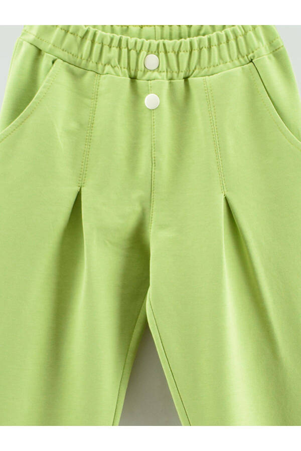 Girls' Sweatpants with Pockets and a Crinkle Sound - 5