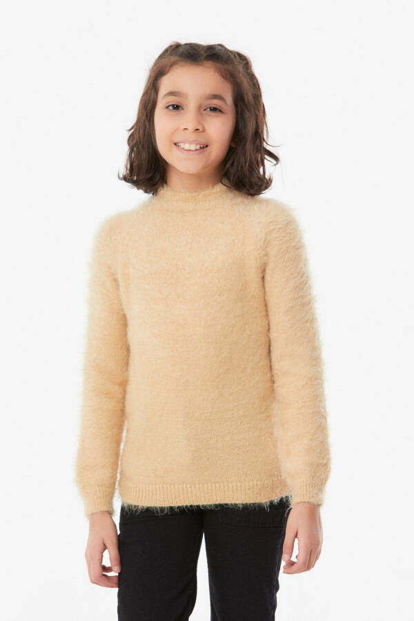 Girls' turtleneck sweater with a beard - 1