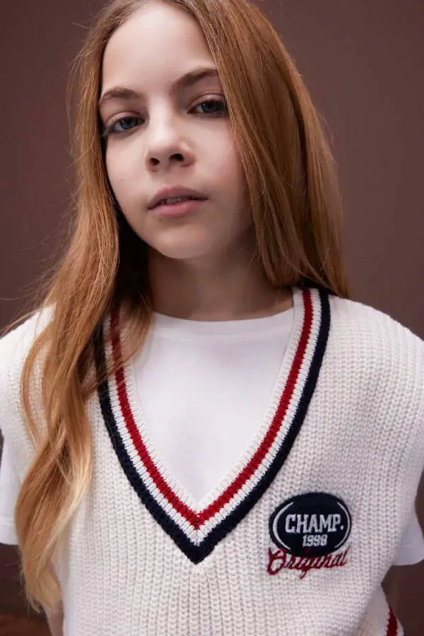 Girl's V-Neck Embroidered Sweater Ecru - 3