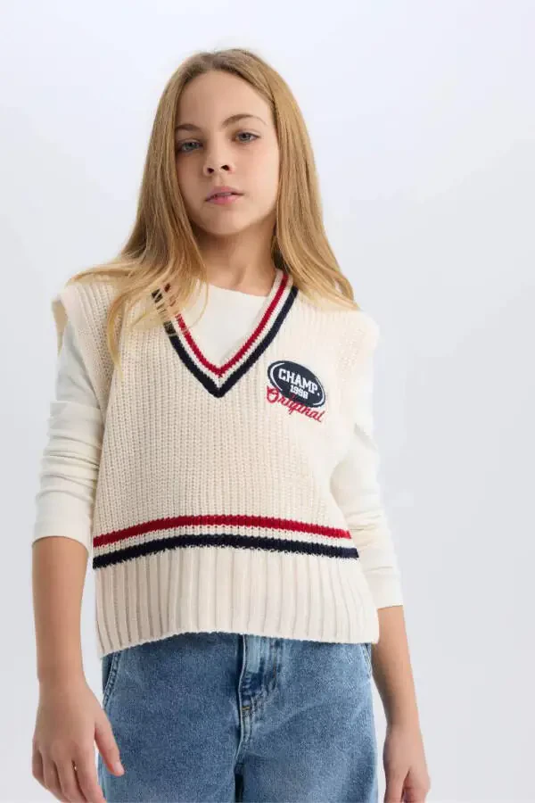 Girl's V-Neck Embroidered Sweater Ecru - 4