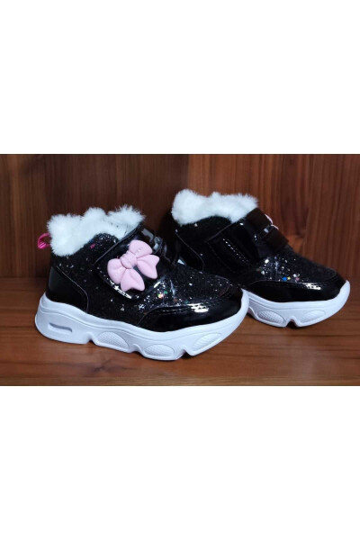 Girl's wool baby booties - 3