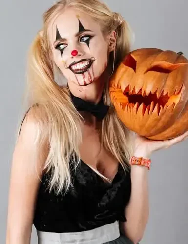 Girovo Cartoon Engraved Bands Apple Watch Band 40/38/41/42/49/45/44/46mm Women, Two-Tone Cute Soft Silicone Stylish Sport Strap for iWatch Series 10/9/8/7/6/5/4/3/2/1/SE bilan mos keladi - 6