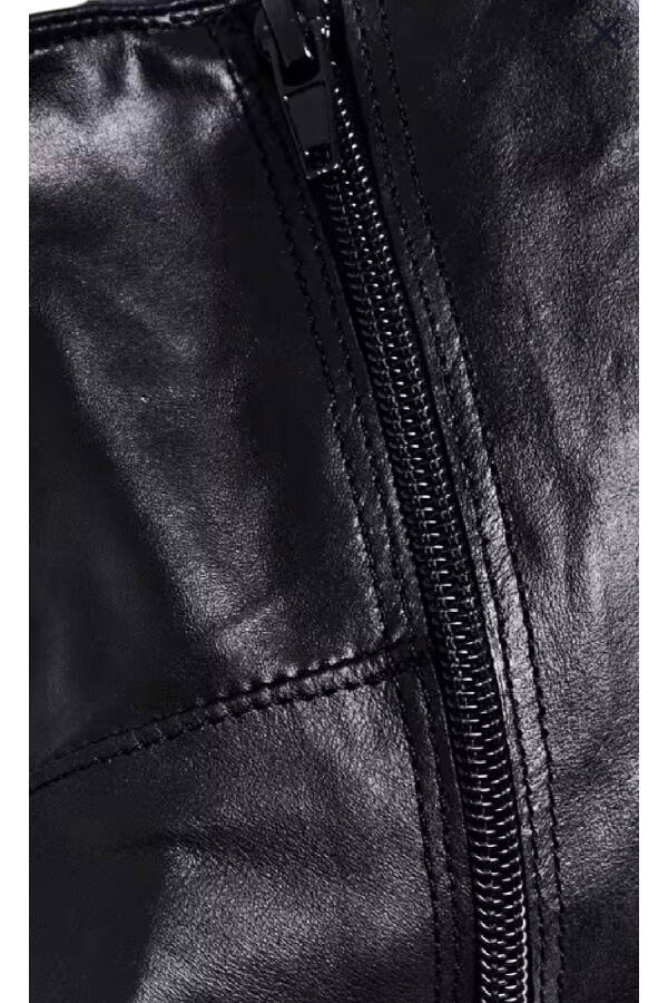 Goat leather jacket, unlined, zipper closure. - 3