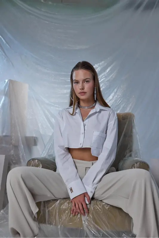 Göğüs Cepli Crop Gömlek Beyaz-Beyaz - HOLLY LOLLY