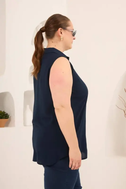 Gömlek Yaka Kolsuz Büyük Beden Viskon Bluz Lacivert - 4