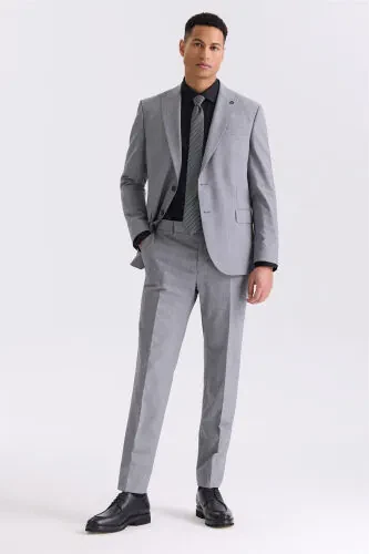 Gray Classic Fit Peak Lapel Wool Suit - Modazone
