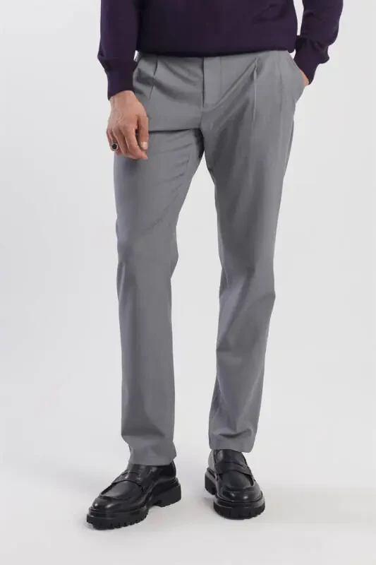 Gray Comfort Fit Double Pocket Flap Pleated Side Pocket Pants - 1