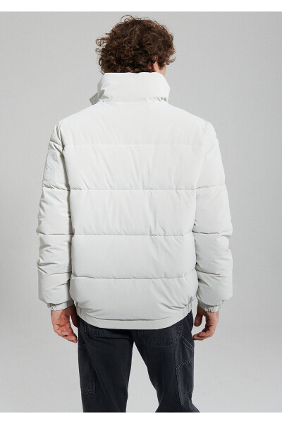 Gray puffer jacket, stand-up collar. - 5