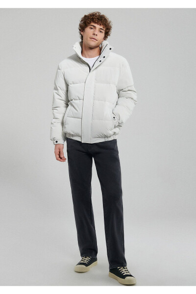 Gray puffer jacket, stand-up collar. - Modazone