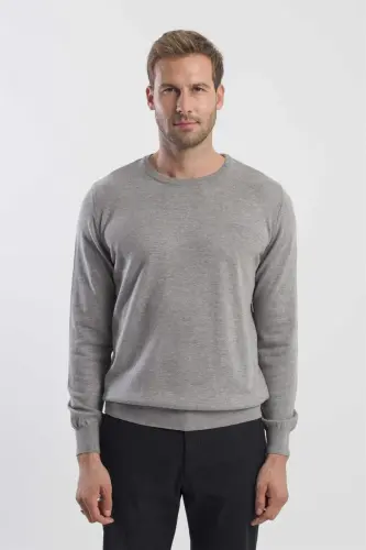 Gray Slim Fit Crew Neck Knit Sweater - JAKAMEN (1)