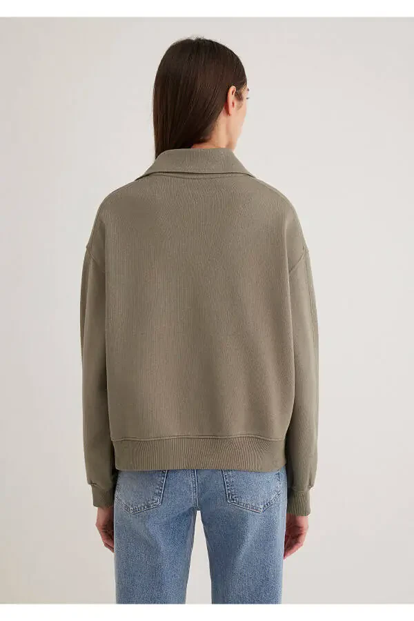 Green basic sweatshirt with half zip - 4