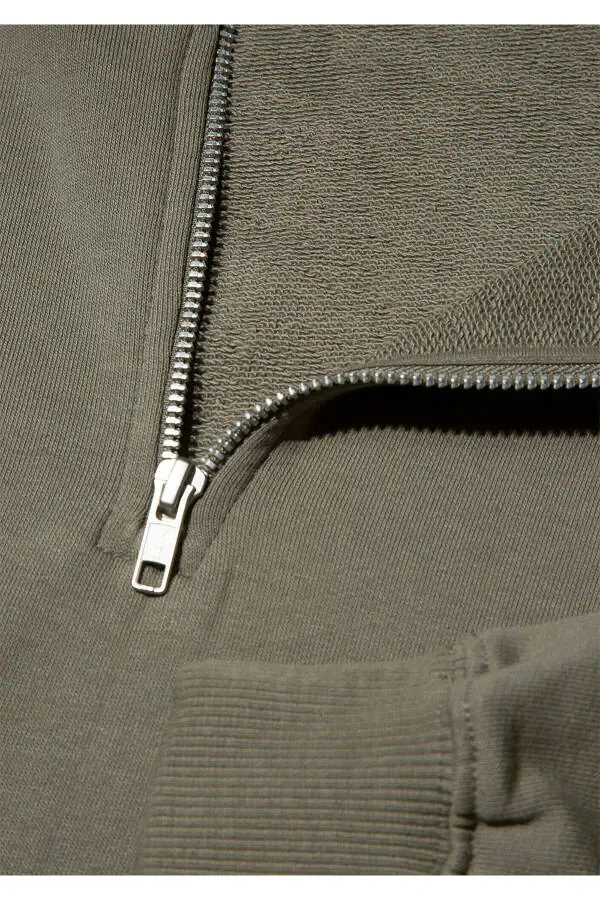 Green basic sweatshirt with half zip - 6