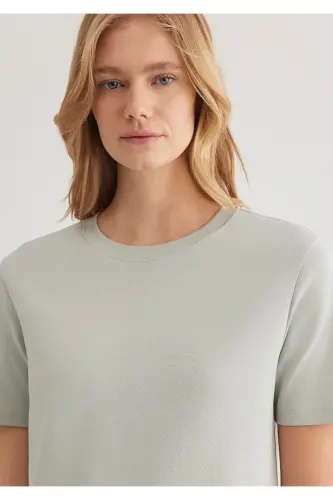 Green Basic T-Shirt Semi Slim Fit - 6