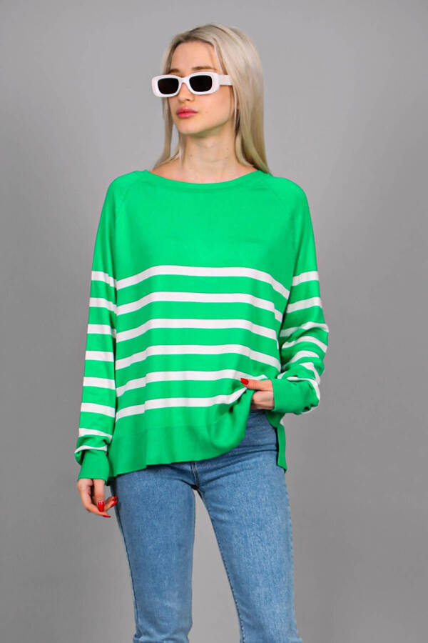 Green Bicycle Neck Striped Knit Women's Sweater - 8