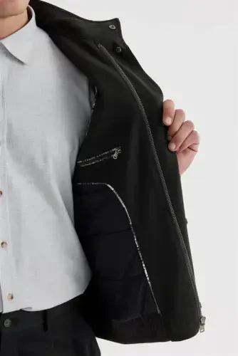 Green Comfort Fit Stand-up Collar Casual Jacket - 5