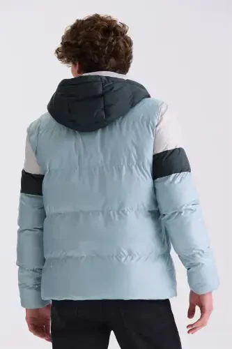 Green Comfort Fit Winter Hooded Jacket - 4