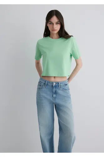Green Crop Basic T-Shirt Crop / Short Cut 1613072- 