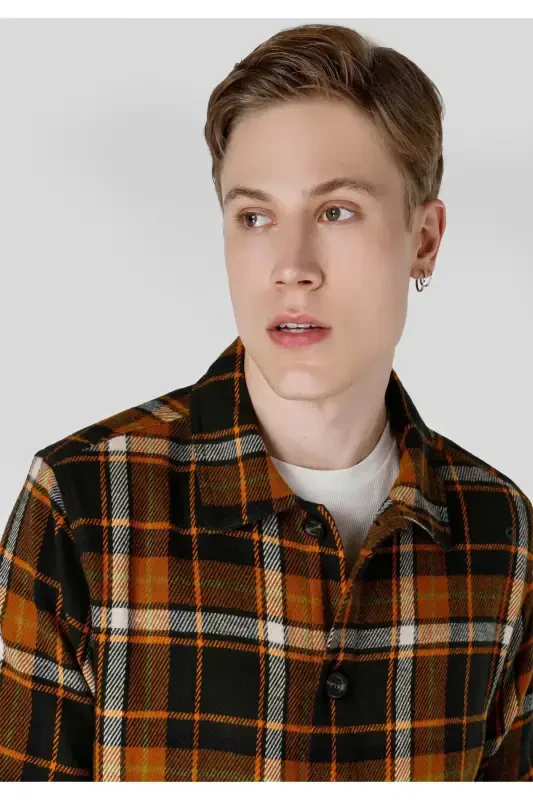 Green men's shirt - 4