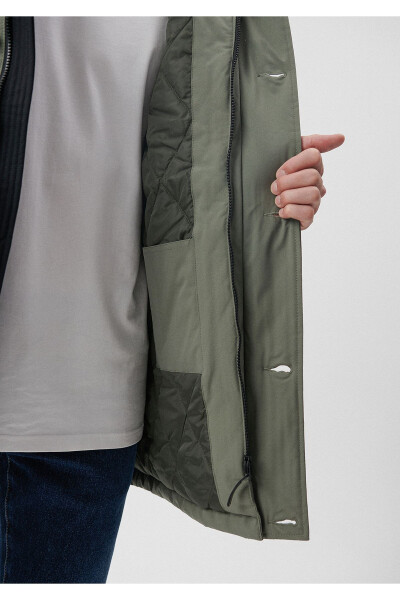 Green parka with fur hood, regular fit. (010463-85485) - 5