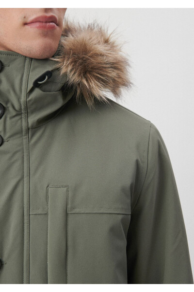 Green parka with fur hood, regular fit. (010463-85485) - 6