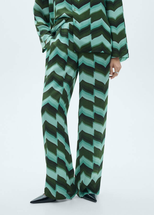 Green patterned pants with straight cut - 5