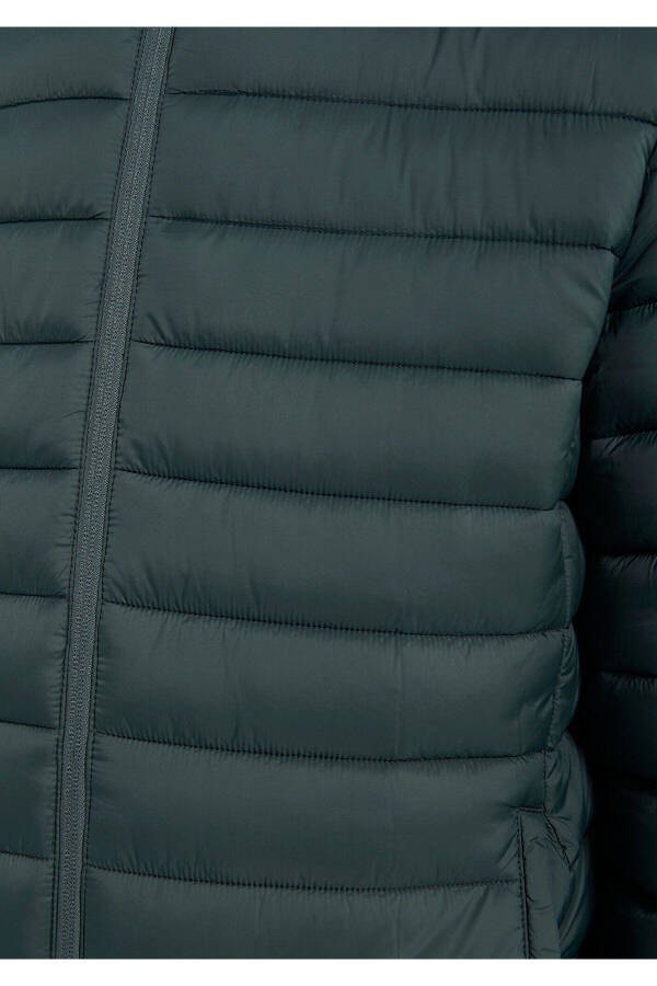 Green puffer jacket with a stand-up collar (0110016-71598) - 7