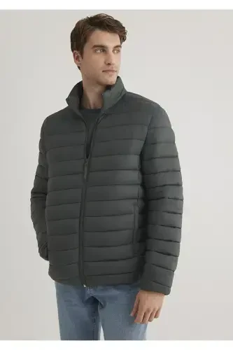 Green puffer jacket with a stand-up collar (0110016-71598) - MAVI (1)