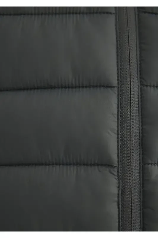 Green puffer jacket with a stand-up collar (0110016-71598) - 7