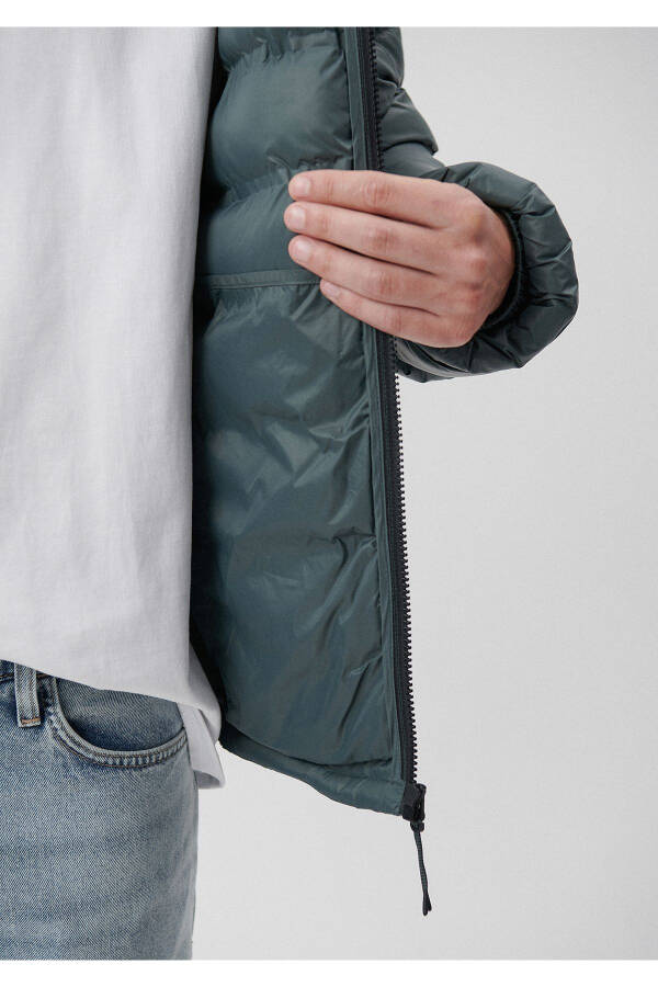 Green puffer jacket with a stand-up collar (0110190-71598) - 4