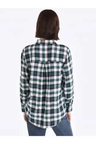 Green women's shirt - COLIN’S (1)