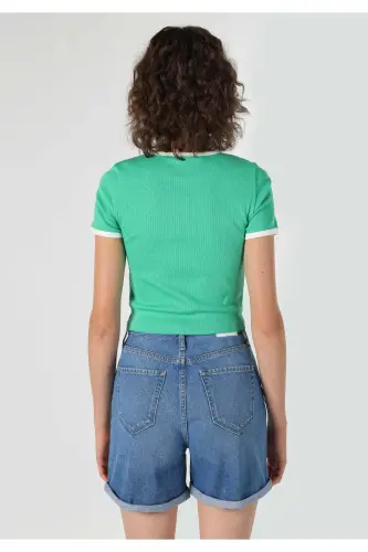 Green women's short sleeve t-shirt, slim fit, crew neck and printed. - COLIN'S (1)