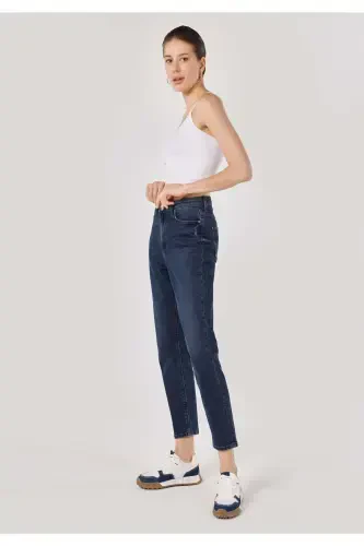 Grey, high waisted, straight leg women's jeans. - 3