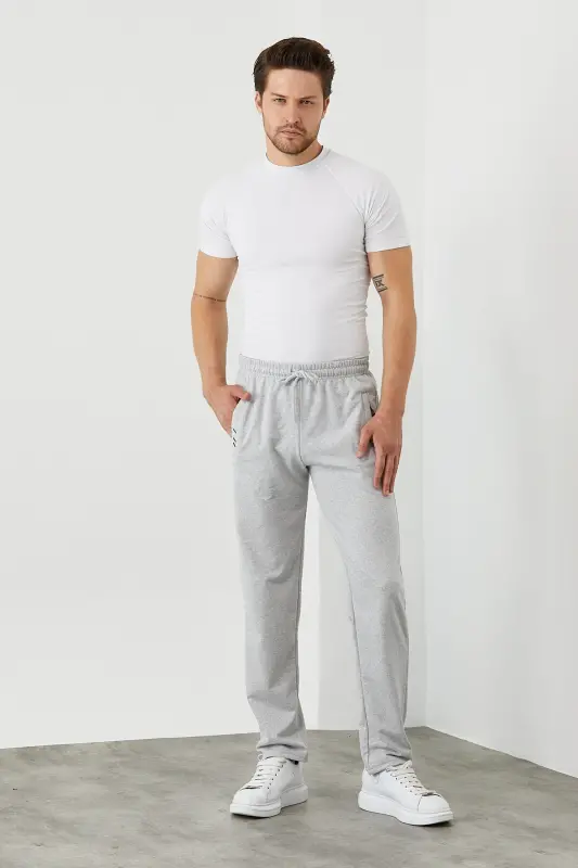 Grey Men Zipper Pocket Embroidered Detail Straight Leg Relaxed Fit Sweatpants-GRAY - 3