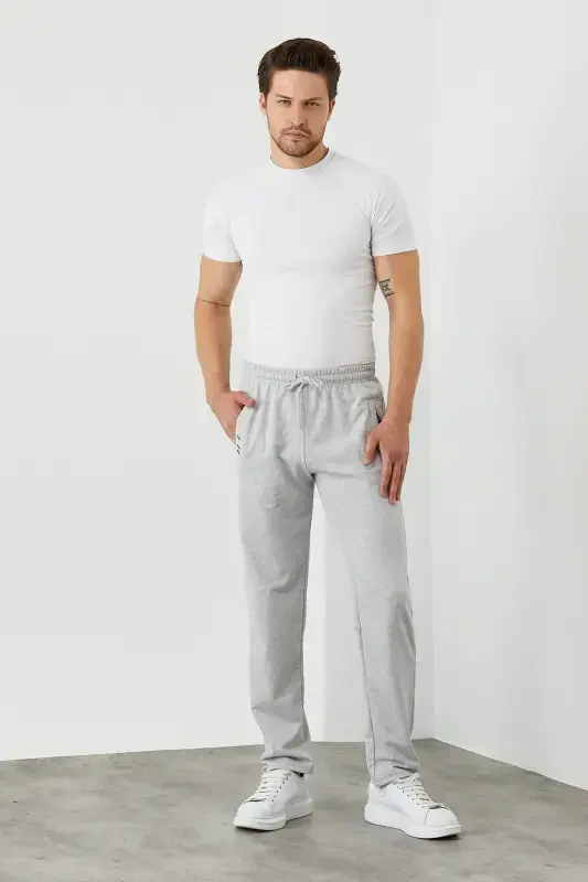 Grey Men Zipper Pocket Embroidered Detail Straight Leg Relaxed Fit Sweatpants-GRAY - 3