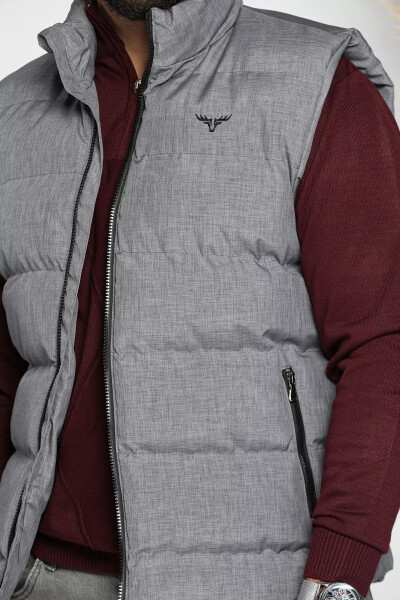 Grey men's puffer vest with embroidery details - 4