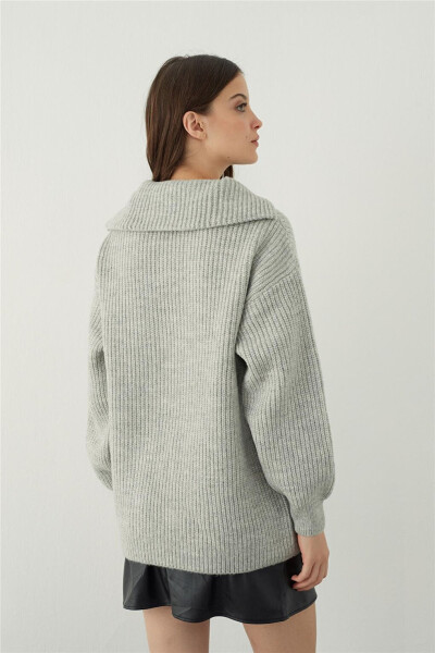 Grey Polo Neck Decollete Knit Sweater - 19