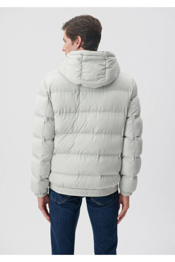 Grey puffer jacket with hood. - 3