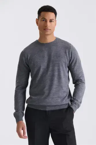 Grey Regular Fit Crew Neck Knitted Sweater - JAKAMEN (1)