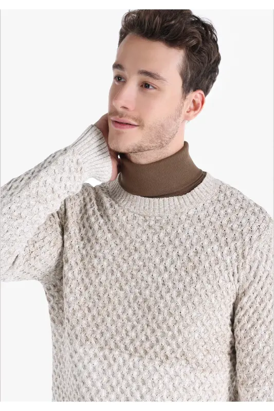 Grey regular fit knitted sweater for men. - 4