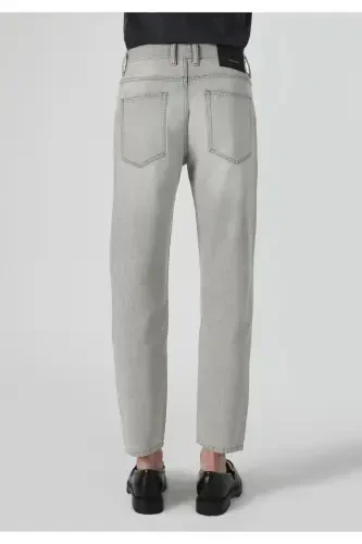 Grey straight fit jeans for men. - COLIN’S (1)