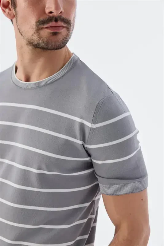 Gri Beyaz Slim Fit Bisiklet Yaka Çizgili Triko T-Shirt - 3