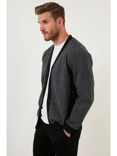 Gri Pamuklu Regular Fit Düğmeli V Yaka Hırka 456205-Gri - 4