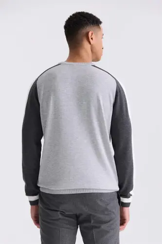 Gri Slim Fit Şerit Detaylı Bisiklet Yaka Triko Kazak - 4