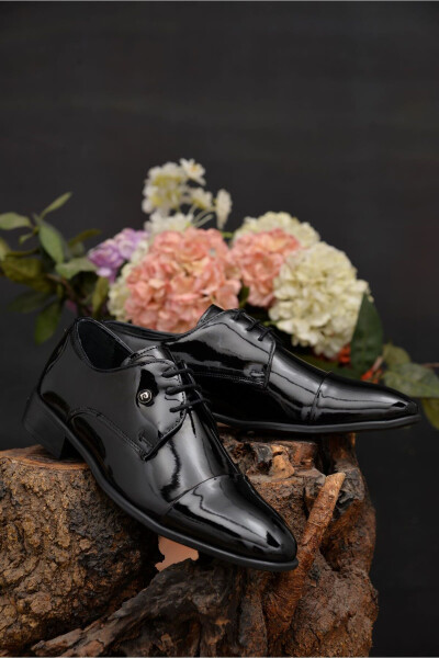 Groom & Suit Black Patent Leather Shoes Offer Style and Comfort in an Innovative Way - 1