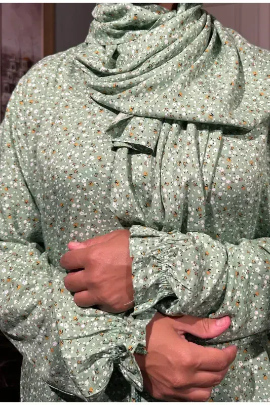 Gullar naqshli, kiyinishi oson va amaliy paxtadan bir qismli namoz libos - 7