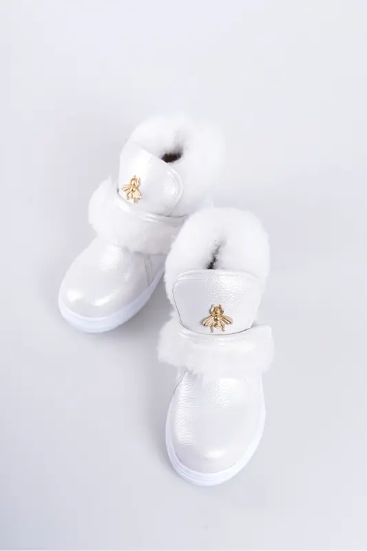 Gümüş Parlak Kürklü Arı Detaylı Cırtlı Kaymaz Taban Kız Çocuk Bot-Gri - 2