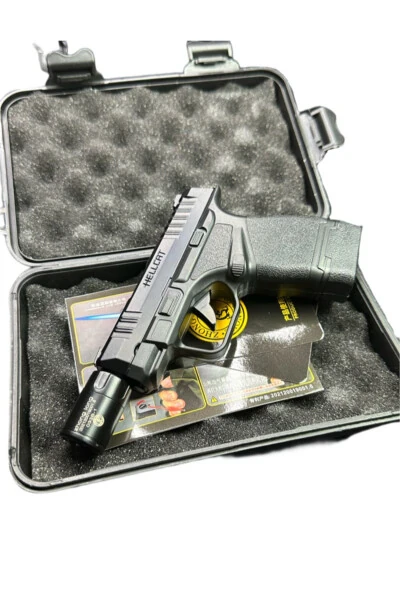 Gun-Shaped Windproof Lighter Black Steel Refillable Boxed - KNIVESANDWEAPONS (1)