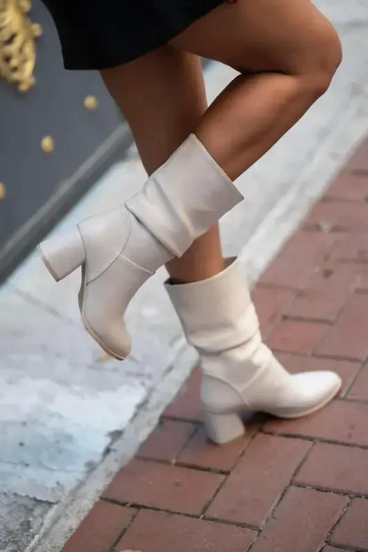 Gusseted Heel Boots Beige-Beige - 3